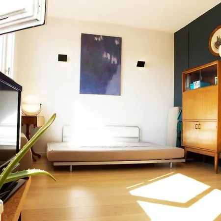 Splendid Bright Spacious And Design Apt